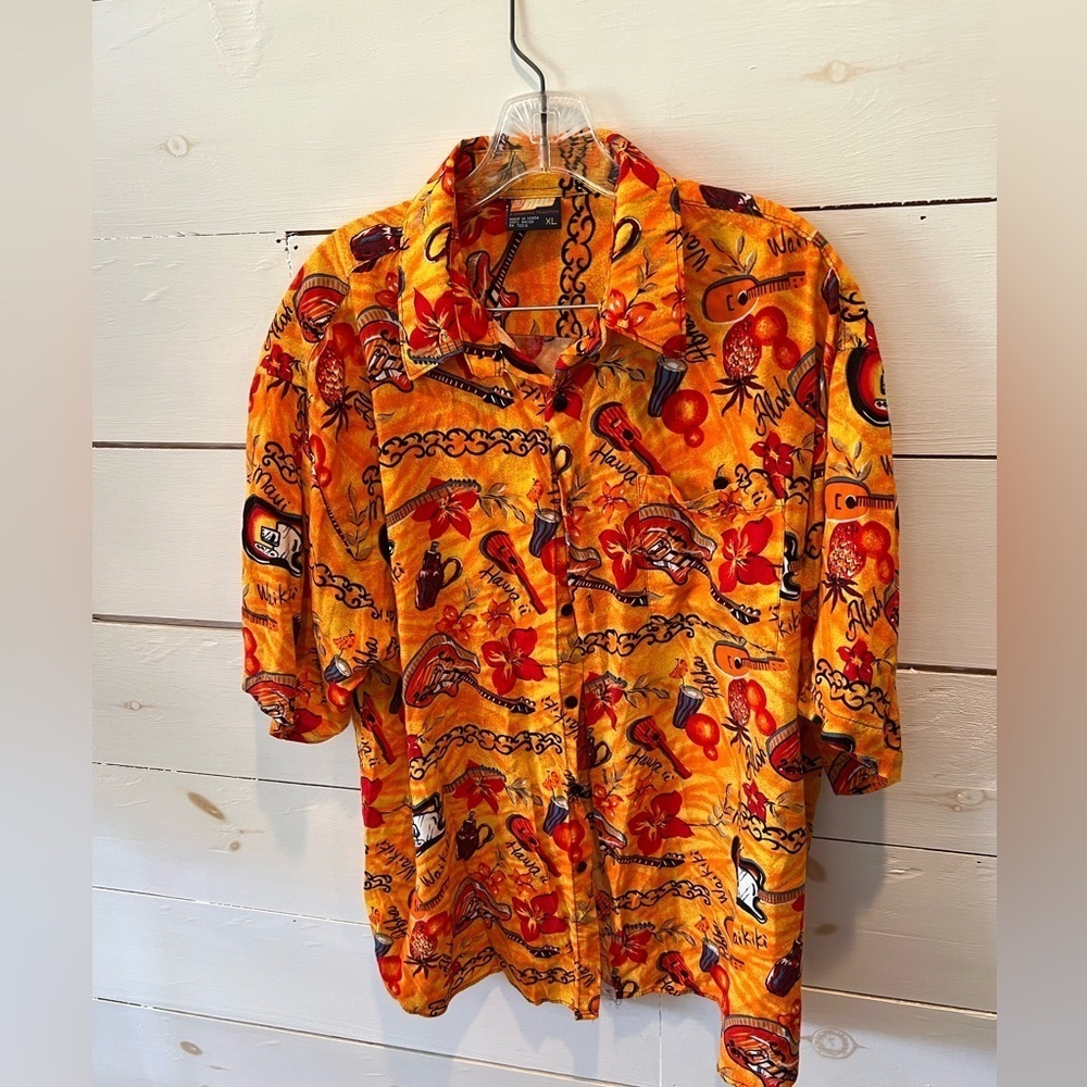 212 NYC men’s Hawaiian shirt, XL, guitar, print, vacation, tropical, EUC
